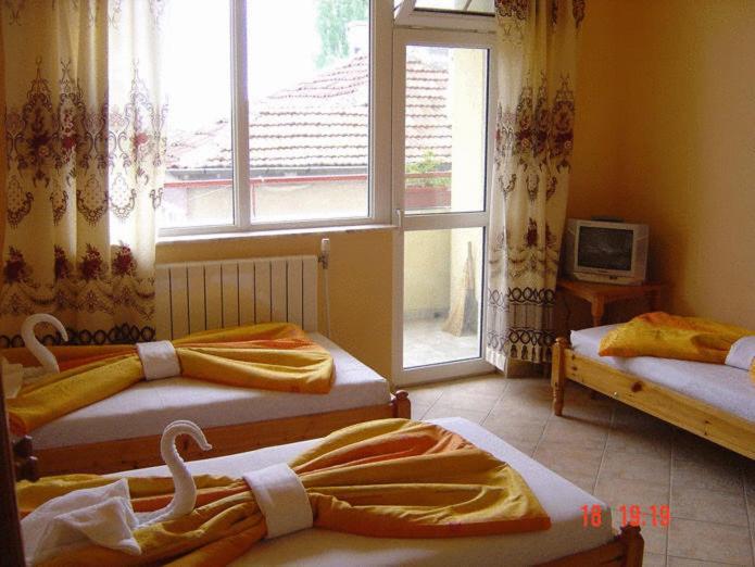 Viva Beach Hotel Pomorie Exterior photo